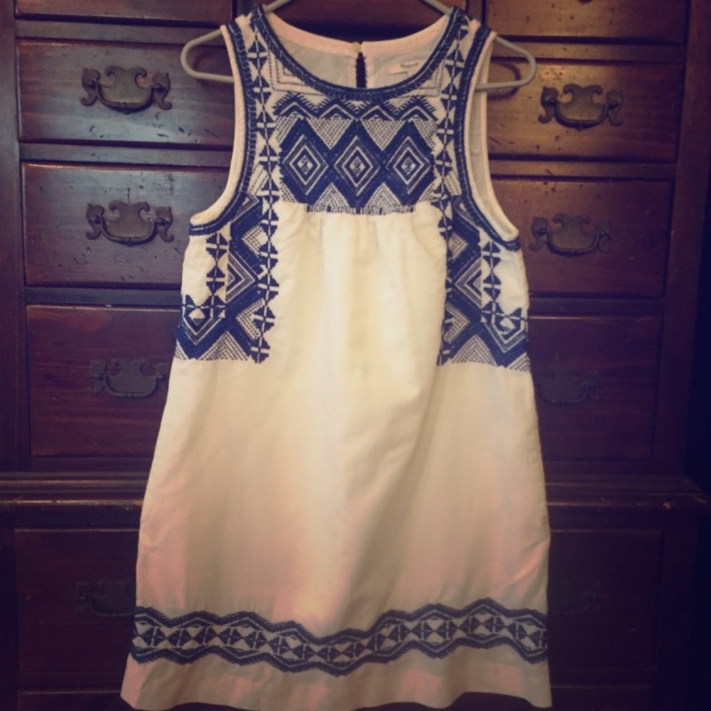 EUC Madewell Embroidered Shift Dress 👗